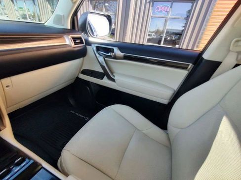 Used 2021 Lexus GX 460 Premium w/ Premium Package AWD/4WD image 15
