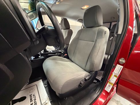 Used 2017 Toyota Tacoma SR w/ Tow Package AWD/4WD image 7