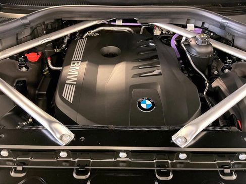 New 2026 BMW X7 xDrive40i w/ M Sport Package image 17