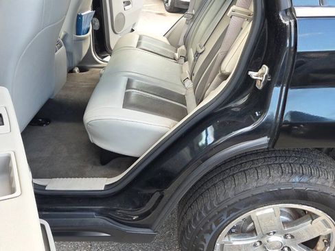 Used 2007 Jeep Grand Cherokee Limited AWD/4WD image 30
