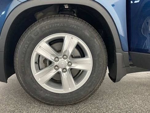 Used 2019 Chevrolet Trax LT w/ LT Convenience Package image 49