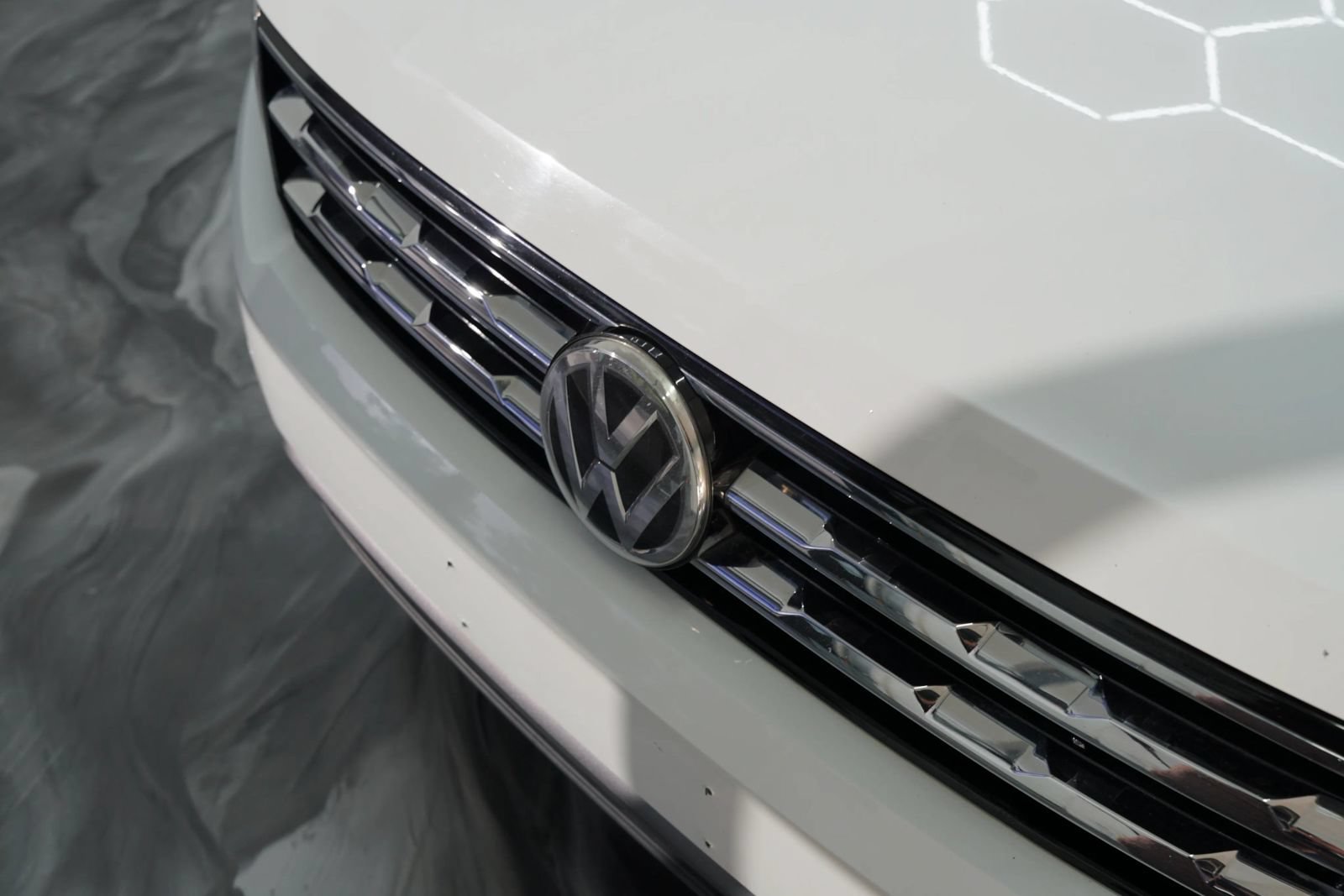 Used 2020 Volkswagen Tiguan S FWD image 2