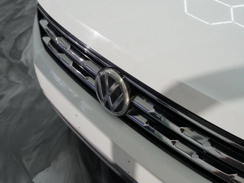 Used 2020 Volkswagen Tiguan S FWD image 2