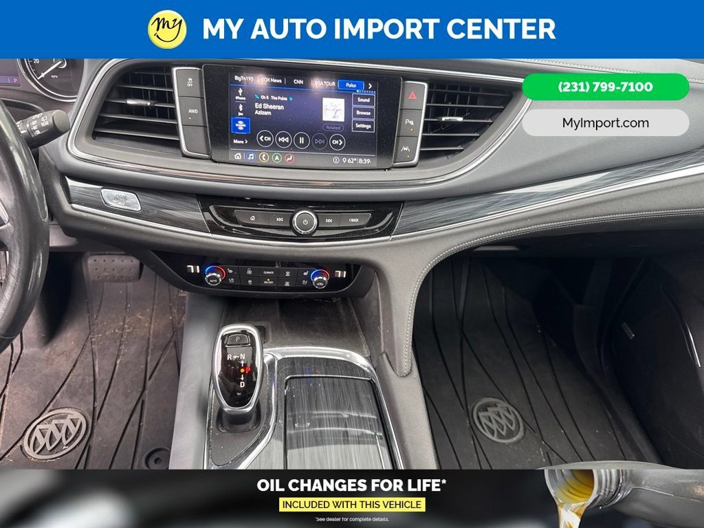 Used 2021 Buick Enclave Premium w/ Sun and Sites Package AWD/4WD image 19