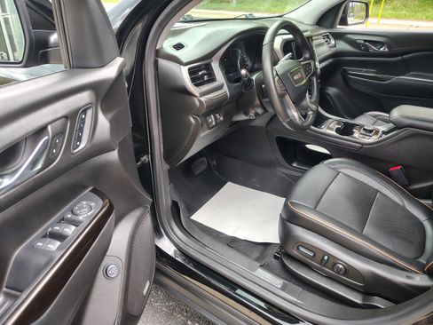 Used 2022 GMC Acadia AT4 w/ Preferred Package AWD/4WD image 18