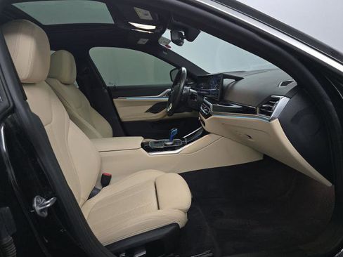 Used 2023 BMW i4 eDrive40 w/ Premium Package RWD image 8