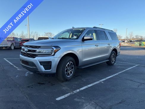 Used 2024 Ford Expedition Max XLT image 1