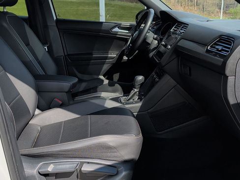 Used 2021 Volkswagen Tiguan SE R-Line image 26