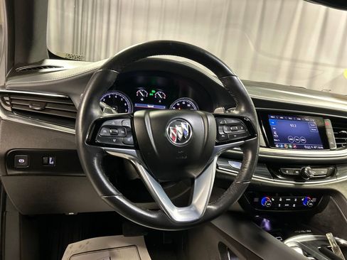 Used 2024 Buick Enclave Essence image 15