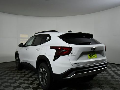 New 2026 Chevrolet Trax LT w/ Driver Confidence Package image 13