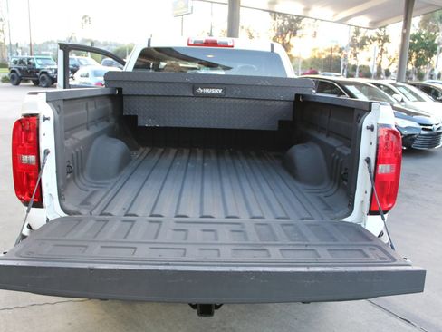 Used 2018 Chevrolet Colorado W/T w/ WT Convenience Package RWD image 27