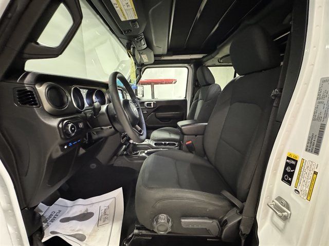 Used 2023 Jeep Wrangler Unlimited w/ Sun & Screen Package AWD/4WD image 22