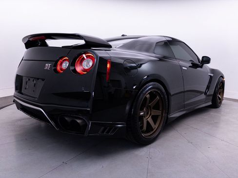 Used 2020 Nissan GT-R Premium w/ Premium Interior Package AWD/4WD image 26
