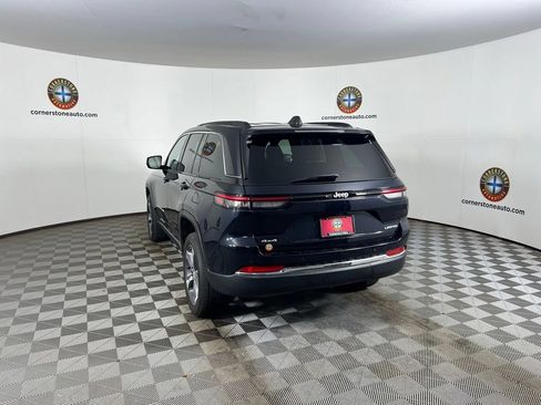 Used 2024 Jeep Grand Cherokee Limited AWD/4WD image 19