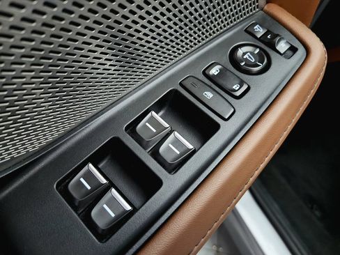 Used 2023 Acura MDX SH-AWD w/ Technology Package image 28