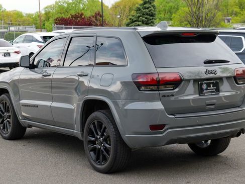 Used 2021 Jeep Grand Cherokee Laredo X AWD/4WD image 5