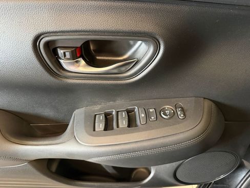 Used 2024 Honda HR-V LX image 19