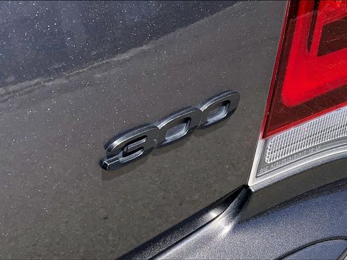 Used 2022 Chrysler 300 Touring L w/ Popular Equipment Group AWD/4WD image 9