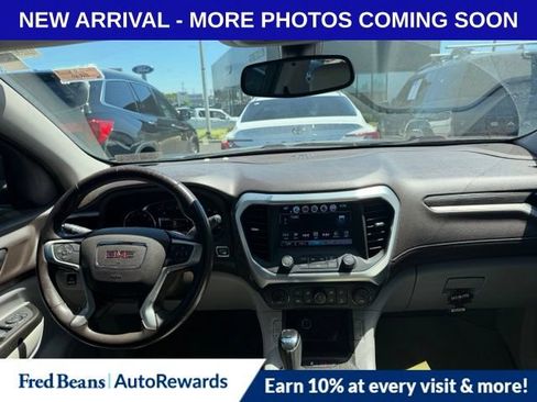 Used 2017 GMC Acadia SLT FWD image 11