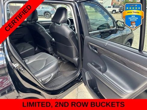 Certified 2021 Toyota Highlander Limited FWD image 14