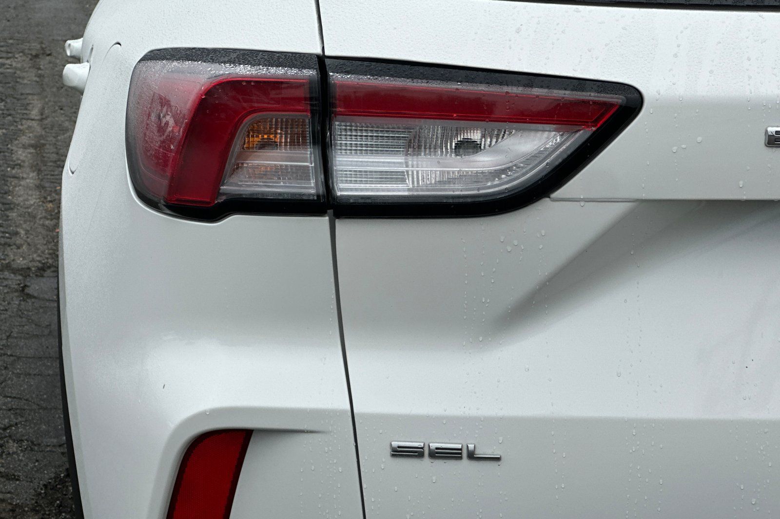 Used 2022 Ford Escape SEL FWD image 25