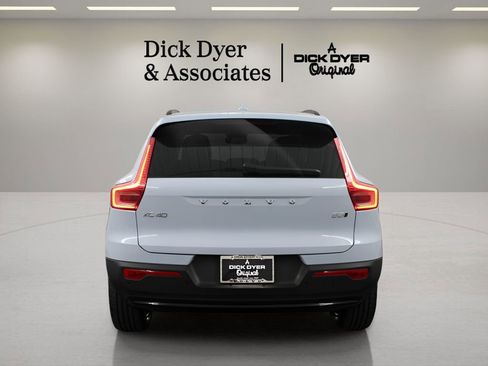 New 2026 Volvo XC40 B5 Plus w/ Protection Package Premier image 3