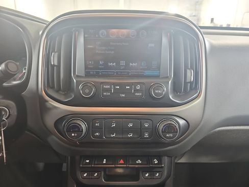 Used 2018 Chevrolet Colorado Z71 w/ Centennial Edition AWD/4WD image 23