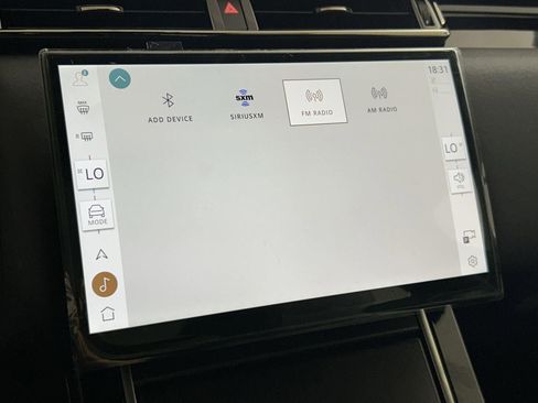 Used 2026 Land Rover Range Rover Velar Dynamic SE image 18