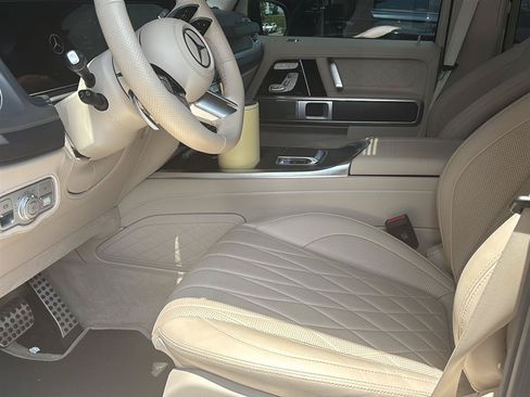 Used 2025 Mercedes-Benz G 550 image 13