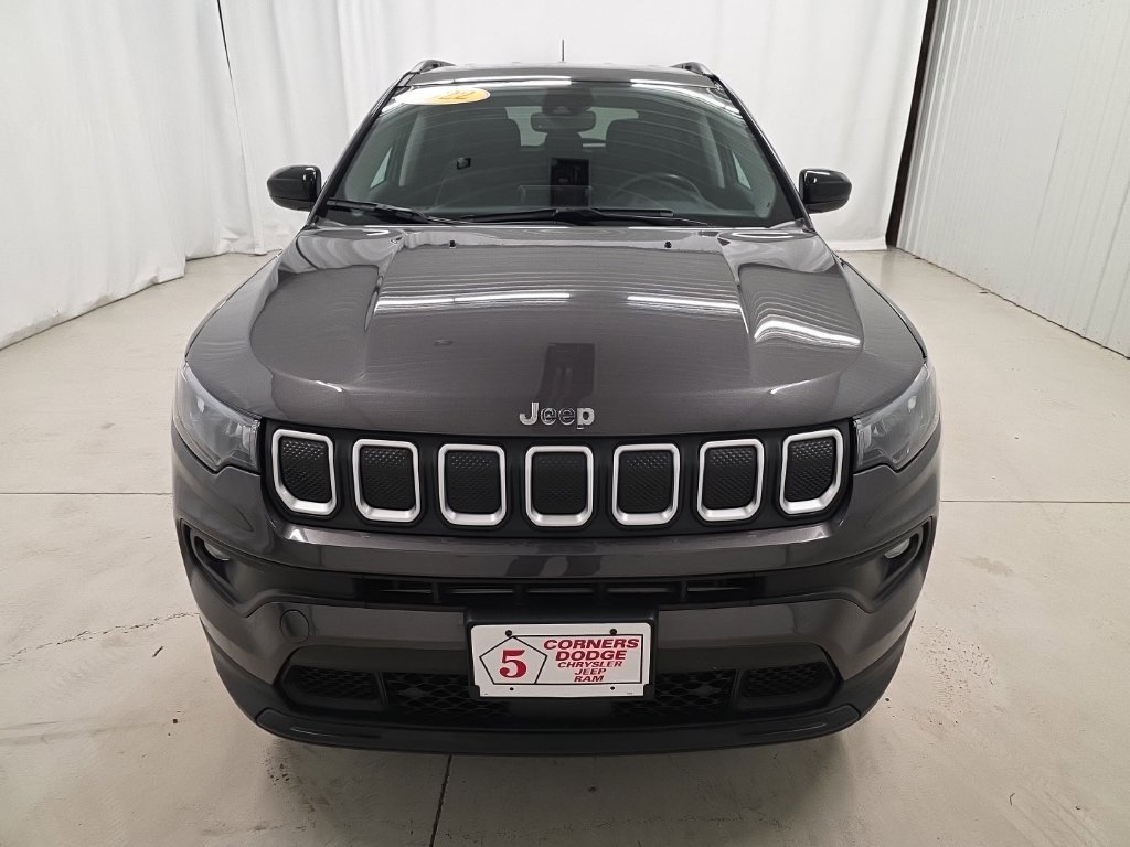Used 2022 Jeep Compass Latitude w/ Convenience Group AWD/4WD image 8