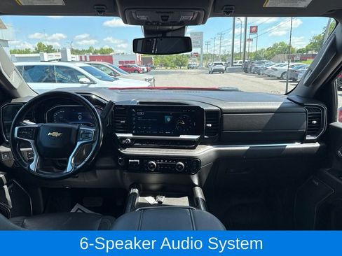 Used 2024 Chevrolet Silverado 2500 LTZ w/ LTZ Convenience Package AWD/4WD image 15