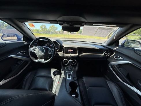 Used 2022 Chevrolet Camaro SS RWD image 14