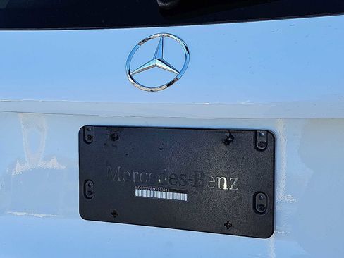 Used 2019 Mercedes-Benz GLC 350e 4MATIC image 33