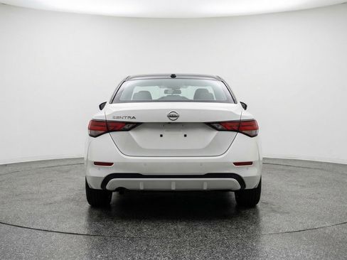 Used 2025 Nissan Sentra SV image 7
