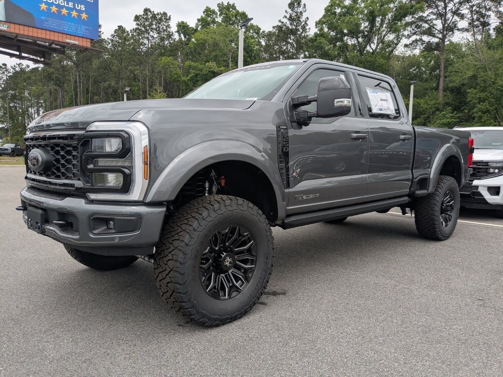 New 2026 Ford F250 Lariat w/ Black Appearance Package AWD/4WD image 9
