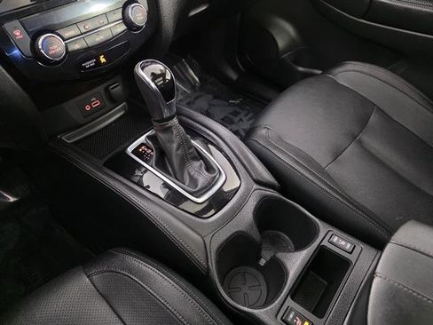 Used 2018 Nissan Rogue SL w/ Premium Package FWD image 37