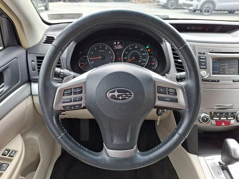 Used 2014 Subaru Outback 2.5i Premium AWD/4WD image 18
