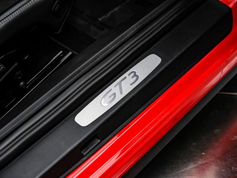 Used 2015 Porsche 911 GT3 image 52