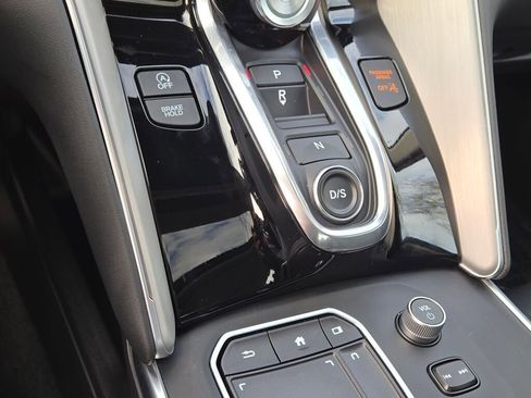 Certified 2025 Acura TLX w/ Technology Package image 31