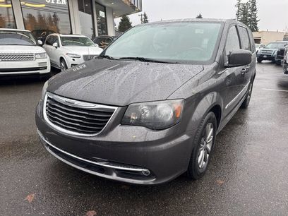 Used 2015 Chrysler Town & Country S