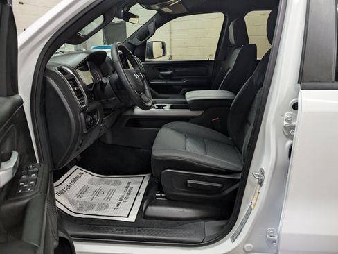 New 2026 RAM 1500 Express AWD/4WD image 11
