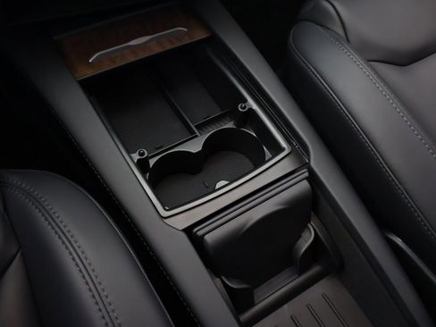 Used 2020 Tesla Model S Long Range image 55