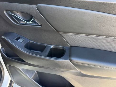 Used 2021 Chevrolet Traverse Premier w/ Redline Edition image 12