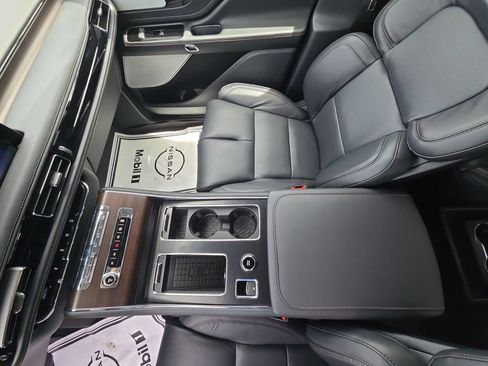 Used 2025 Lincoln Aviator Reserve w/ Equipment Group 201A AWD/4WD image 14