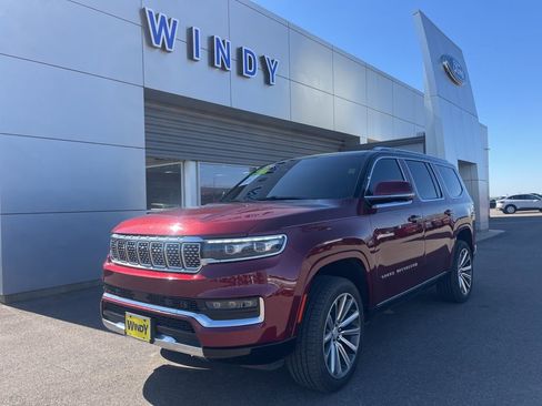 Used 2022 Jeep Grand Wagoneer Series II w/ Convenience Group III image 1