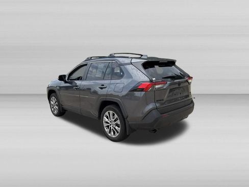 Used 2023 Toyota RAV4 XLE Premium AWD/4WD image 9