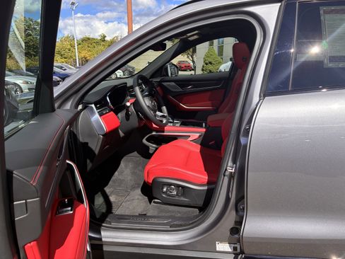 New 2026 Jaguar F-PACE R-Dynamic S image 11