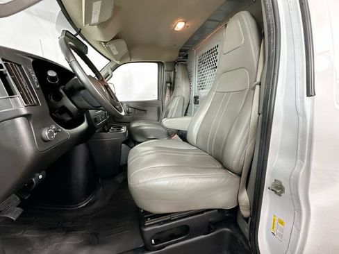 Used 2022 Chevrolet Express 2500 w/ Driver Convenience Package RWD image 16