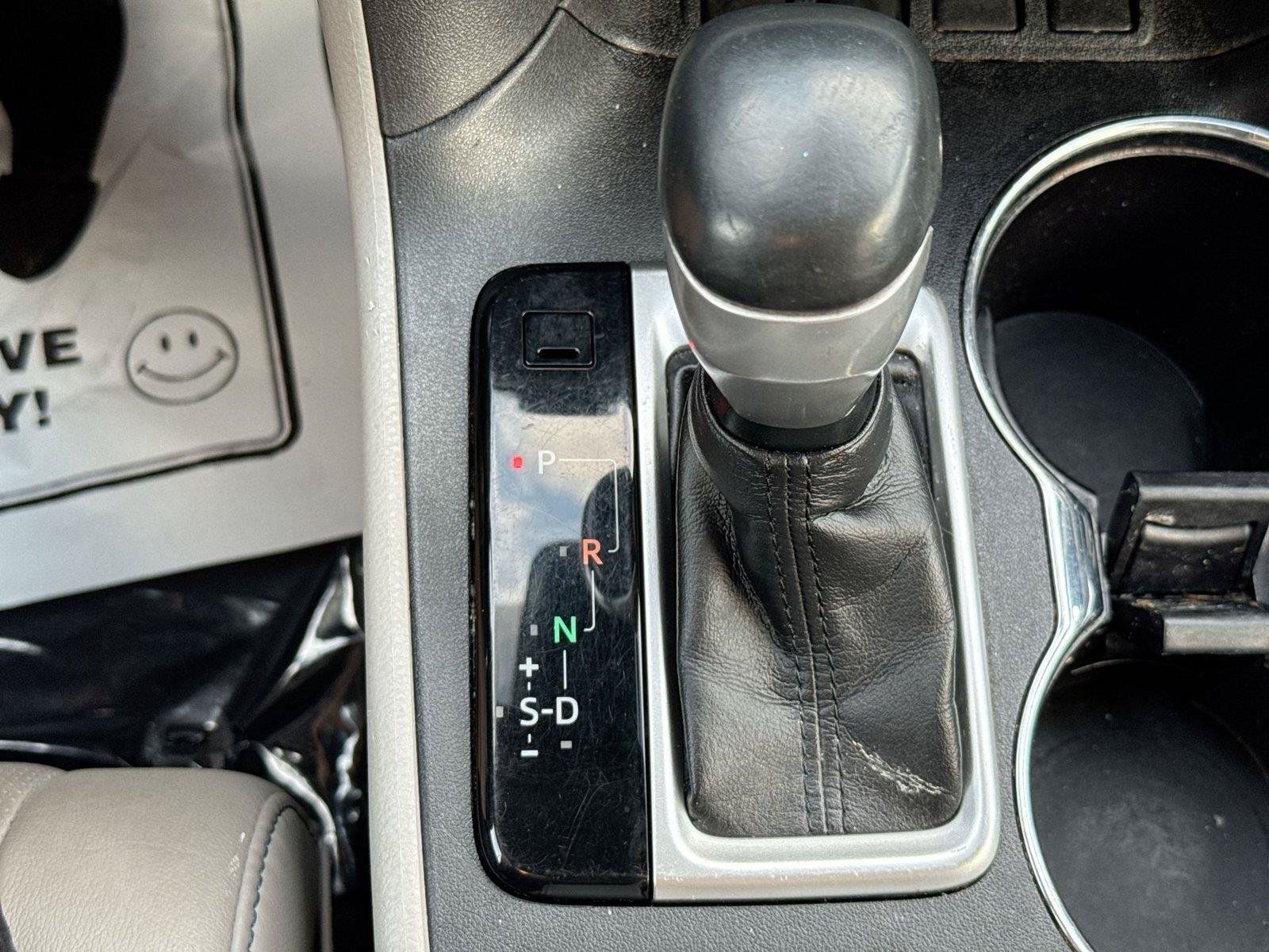 Used 2019 Toyota Highlander Limited Platinum FWD image 13