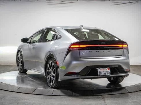 Certified 2023 Toyota Prius Prime image 4